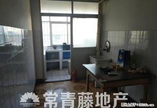 安涉桥位于苏果超市旁多层三楼中装两室家具家电齐全拎包即住 - 淮安28生活网 ha.28life.net